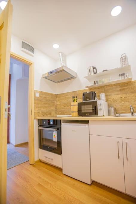 Cute Gallery Flat In Dob Str, Mars บูดาเปสต์ ภายนอก รูปภาพ